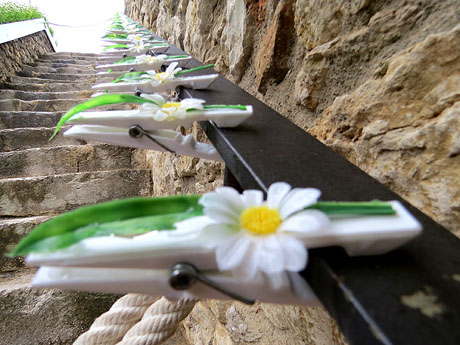 Temps de Flors 2018. Instal·lacions i muntatges florals a la Capella de Sant Cristòfol, al Passeig Arqueològic