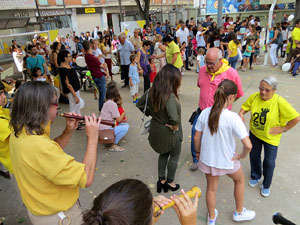 Commemoraci&oacute; de l'1-O al Col&middot;legi Verd