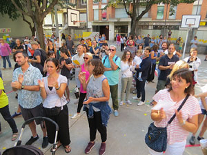 Commemoraci&oacute; de l'1-O al Col&middot;legi Verd