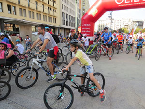 56a Festa del Pedal del GEiEG a la plaça de l'U d'octubre de 2017