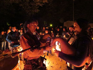 Fires 2018. Espectacle de foc i m&uacute;sica Llumin&agrave;ries de Fires, a c&agrave;rrec de Taller de Magn&egrave;sia i Els Berros de la Cort