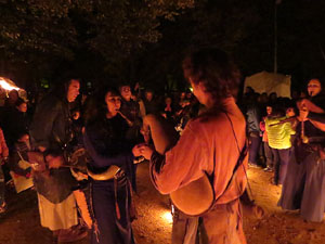 Fires 2018. Espectacle de foc i m&uacute;sica Llumin&agrave;ries de Fires, a c&agrave;rrec de Taller de Magn&egrave;sia i Els Berros de la Cort