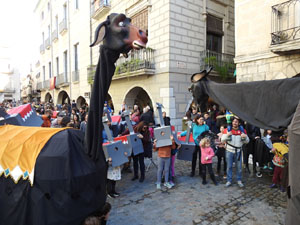 Fires 2018. Passejada de Fires de la Mula Baba i representació de titelles