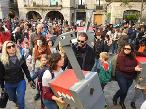 Fires 2018. Passejada de Fires de la Mula Baba i representació de titelles