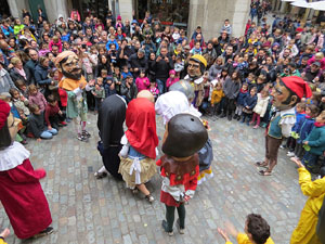 Fires 2018. Passejada amb els capgrossos de la ciutat i Fal·lera Gironina