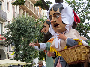 Fires 2018. Passejada amb els capgrossos de la ciutat i Fal·lera Gironina