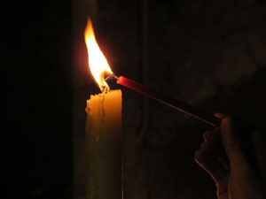 Nadal 2018 a Girona. Encesa de les llums de Hanukkà al pati dels Rabins