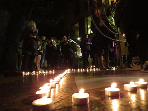 Nadal 2018 a Girona. Encesa de les llums de Hanukkà al pati dels Rabins