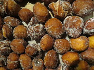 Nadal 2018 a Girona. Encesa de les llums de Hanukkà al pati dels Rabins