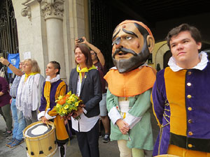 Fires de Sant Narc&iacute;s 2018. Toc de rams. Canvi dels rams de flors de les gegantes de Girona