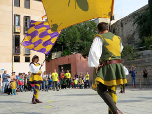 Fires de Sant Narc&iacute;s 2018. Toc de rams. Canvi dels rams de flors de les gegantes de Girona