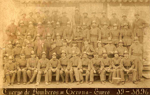 Retrat d'un grup del cos de bombers de Girona. 19 de gener de 1896