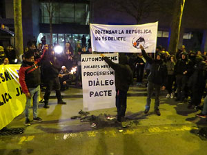 Manifestació contra el judici al procés. Concentració a la plaça de l'U d'octubre de 2017 i manifestació fins els Jutjats de Girona