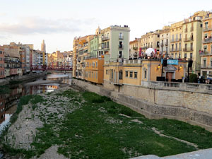 Festival Strenes 2019. Concert inaugural al terrat del punt d'Informació de la Rambla, a càrrec d'Oques Grasses