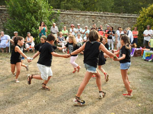 Festa Major de Sant Daniel 2019 - Danses i salutacions al monestir de Sant Daniel