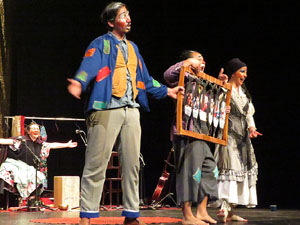 Festivals de Girona. FITAG 2019 - 'Tinto coraz&oacute;n'. Espectacle interpretat per la companyia 'Situaci&oacute;n Pa&iacute;s' de Valparaiso, Xile