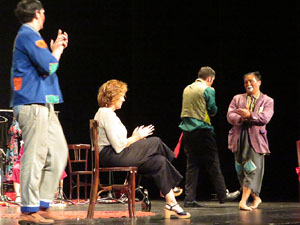 Festivals de Girona. FITAG 2019 - 'Tinto coraz&oacute;n'. Espectacle interpretat per la companyia 'Situaci&oacute;n Pa&iacute;s' de Valparaiso, Xile