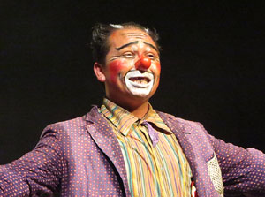 Festivals de Girona. FITAG 2019 - 'Tinto coraz&oacute;n'. Espectacle interpretat per la companyia 'Situaci&oacute;n Pa&iacute;s' de Valparaiso, Xile