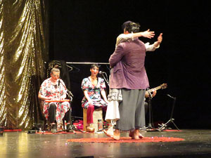 Festivals de Girona. FITAG 2019 - 'Tinto coraz&oacute;n'. Espectacle interpretat per la companyia 'Situaci&oacute;n Pa&iacute;s' de Valparaiso, Xile