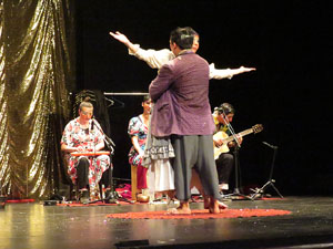 Festivals de Girona. FITAG 2019 - 'Tinto coraz&oacute;n'. Espectacle interpretat per la companyia 'Situaci&oacute;n Pa&iacute;s' de Valparaiso, Xile