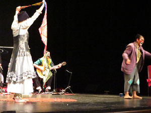 Festivals de Girona. FITAG 2019 - 'Tinto coraz&oacute;n'. Espectacle interpretat per la companyia 'Situaci&oacute;n Pa&iacute;s' de Valparaiso, Xile