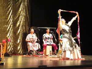 Festivals de Girona. FITAG 2019 - 'Tinto coraz&oacute;n'. Espectacle interpretat per la companyia 'Situaci&oacute;n Pa&iacute;s' de Valparaiso, Xile