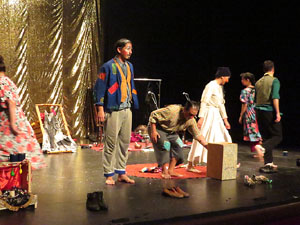 Festivals de Girona. FITAG 2019 - 'Tinto coraz&oacute;n'. Espectacle interpretat per la companyia 'Situaci&oacute;n Pa&iacute;s' de Valparaiso, Xile