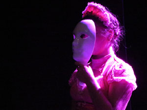 Festivals de Girona. FITAG 2019 - '8 wires or 1 reason of love'. Espectacle interpretat per la companyia 'Student Dance and Plastic Theatre Oler' de Moscou