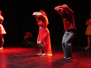 Festivals de Girona. FITAG 2019 - '8 wires or 1 reason of love'. Espectacle interpretat per la companyia 'Student Dance and Plastic Theatre Oler' de Moscou