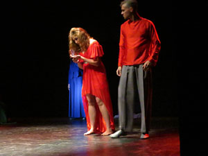 Festivals de Girona. FITAG 2019 - '8 wires or 1 reason of love'. Espectacle interpretat per la companyia 'Student Dance and Plastic Theatre Oler' de Moscou