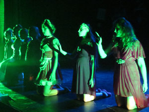 Festivals de Girona. FITAG 2019 - '8 wires or 1 reason of love'. Espectacle interpretat per la companyia 'Student Dance and Plastic Theatre Oler' de Moscou