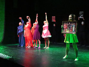 Festivals de Girona. FITAG 2019 - '8 wires or 1 reason of love'. Espectacle interpretat per la companyia 'Student Dance and Plastic Theatre Oler' de Moscou