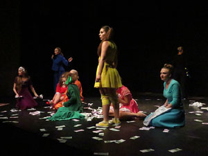 Festivals de Girona. FITAG 2019 - '8 wires or 1 reason of love'. Espectacle interpretat per la companyia 'Student Dance and Plastic Theatre Oler' de Moscou