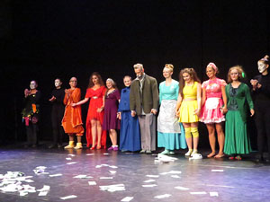 Festivals de Girona. FITAG 2019 - '8 wires or 1 reason of love'. Espectacle interpretat per la companyia 'Student Dance and Plastic Theatre Oler' de Moscou