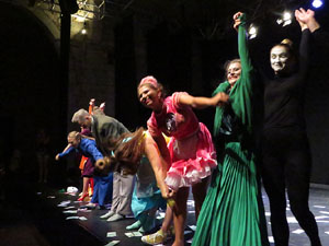 Festivals de Girona. FITAG 2019 - '8 wires or 1 reason of love'. Espectacle interpretat per la companyia 'Student Dance and Plastic Theatre Oler' de Moscou