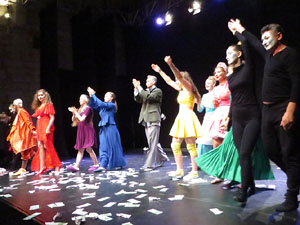 Festivals de Girona. FITAG 2019 - '8 wires or 1 reason of love'. Espectacle interpretat per la companyia 'Student Dance and Plastic Theatre Oler' de Moscou