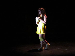 Festivals de Girona. FITAG 2019 - '8 wires or 1 reason of love'. Espectacle interpretat per la companyia 'Student Dance and Plastic Theatre Oler' de Moscou