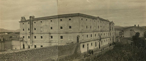 Vista general de la presó Provincial de Girona, emplaçada a l'antic convent de Santa Clara, a Salt. 1942-1950