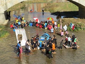 Fires 2019. 8a. Baixada d'Andròmines pel riu Onyar del segle XXI