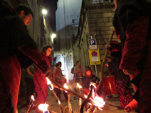 Fires 2019. La Drakofarra, descens del Beatusaure i del petit Drac Major per les escales de la Catedral de Girona