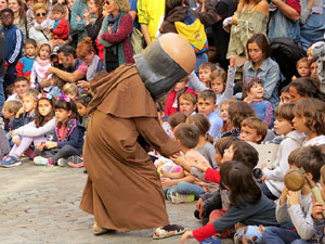Fires 2019. Passejada amb els capgrossos de la ciutat i Fal·lera Gironina