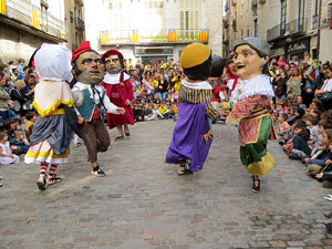 Fires 2019. Passejada amb els capgrossos de la ciutat i Fal·lera Gironina