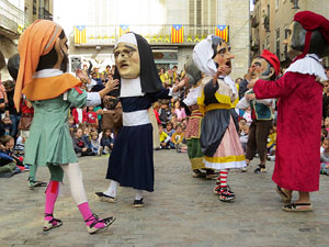 Fires 2019. Passejada amb els capgrossos de la ciutat i Fal·lera Gironina