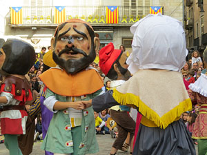 Fires 2019. Passejada amb els capgrossos de la ciutat i Fal·lera Gironina