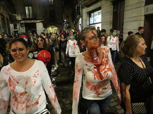 Fires 2019. 8a. Zombie Walk de Girona dins el festival Acocollona't