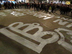 Concentraci&oacute; de protesta contra la pres&egrave;ncia de Felip VI a Catalunya a la pla&ccedil;a de l'U d'octubre