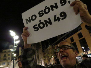 Concentraci&oacute; de protesta contra la pres&egrave;ncia de Felip VI a Catalunya a la pla&ccedil;a de l'U d'octubre