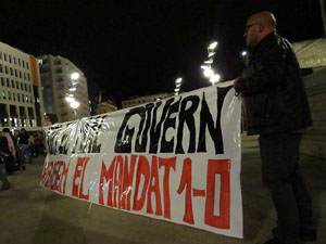 Concentraci&oacute; de protesta contra la pres&egrave;ncia de Felip VI a Catalunya a la pla&ccedil;a de l'U d'octubre