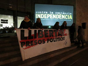 Manifestaci&oacute; de protesta contra les resolucions de la Junta Electoral Central que inhabilita el President Quim Torra