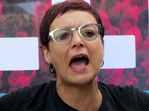 Sortida de la columna de la Marxa per la Llibertat des de la pla&ccedil;a de l'1 d'octubre de 2017 de Girona